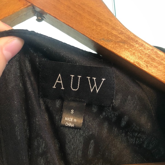 Elegant Midi Dress - Picture 2 of 2